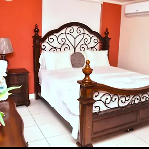  Apartment Royal Exquisite Deluxe Jamaica